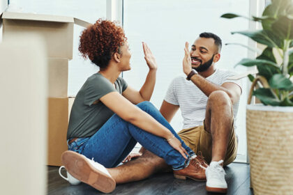 couple-man-woman-movingboxes-newhome_SOMG19009_1147468190_is_780x440