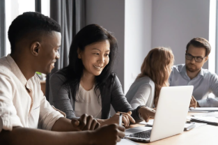 Co‑Marketing 101: Multiply Leads with the Right Partner